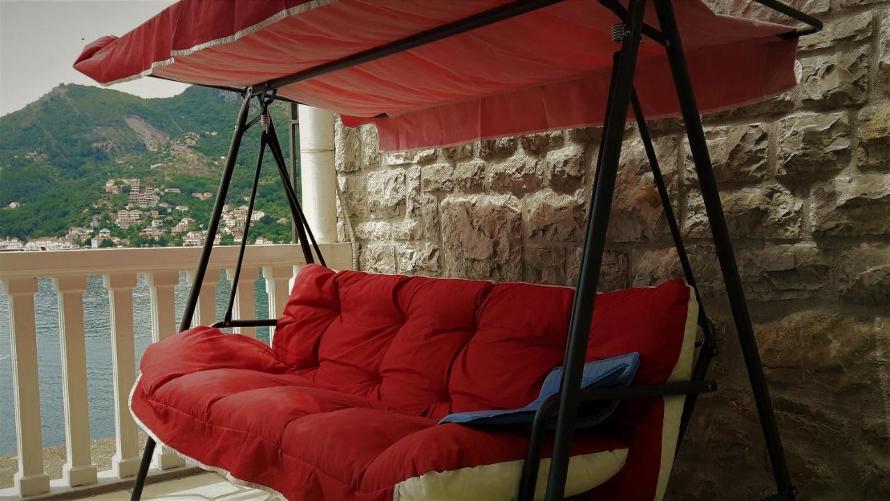 Apartments Okuka Tivat Bagian luar foto