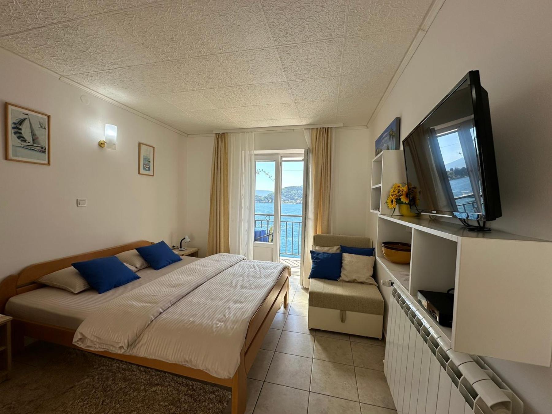 Apartments Okuka Tivat Bagian luar foto