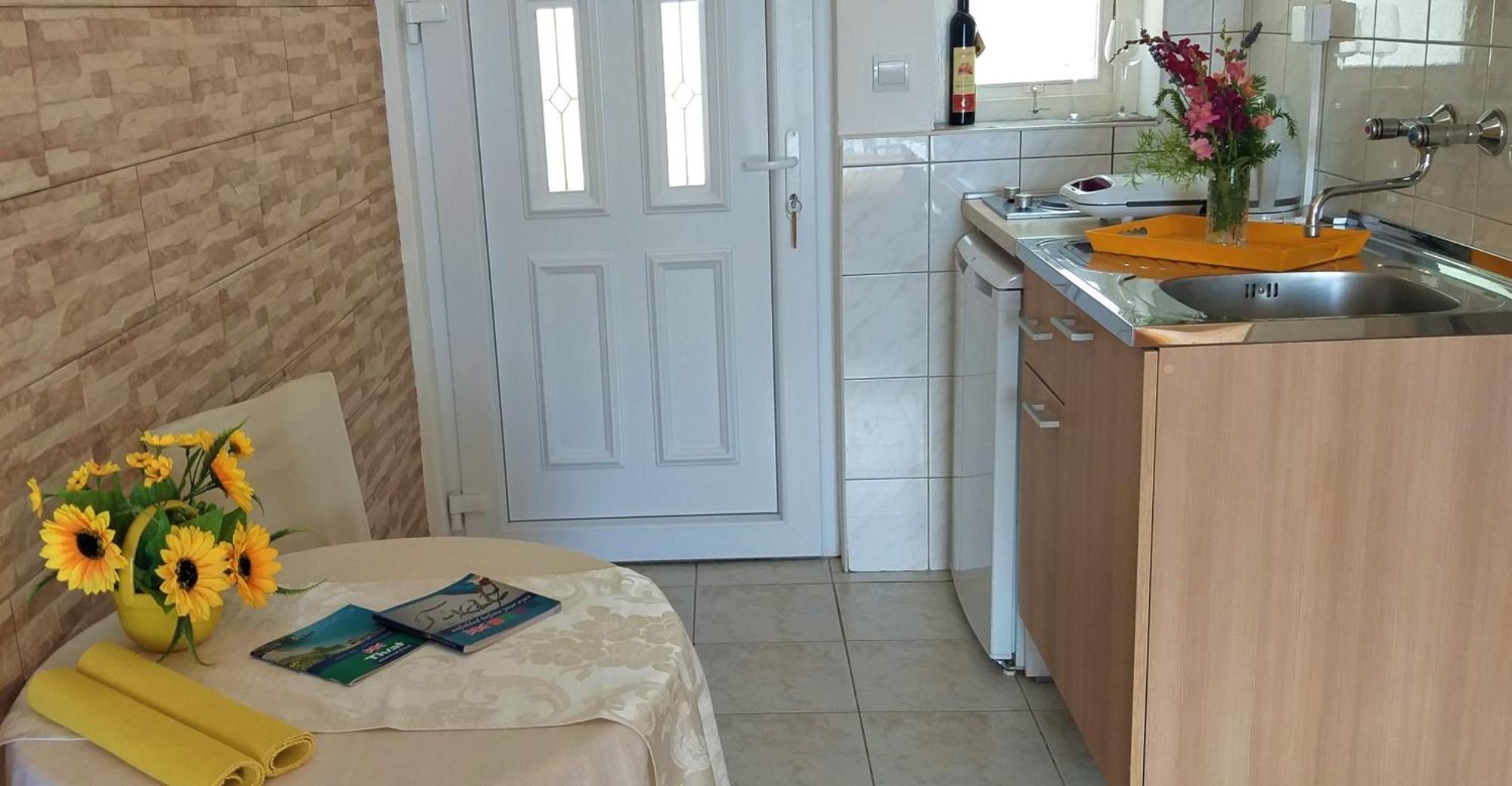 Apartments Okuka Tivat Bagian luar foto