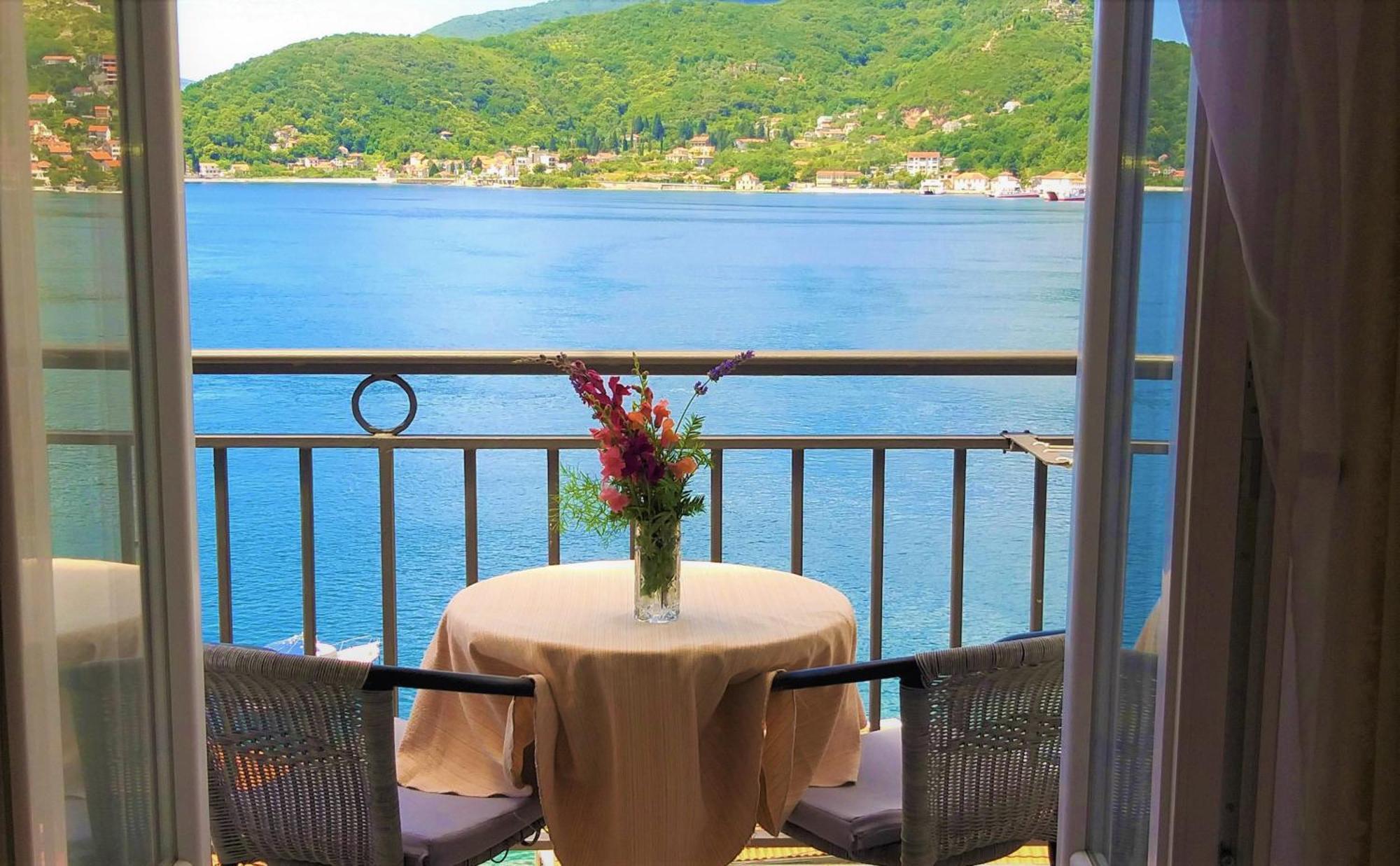 Apartments Okuka Tivat Ruang foto