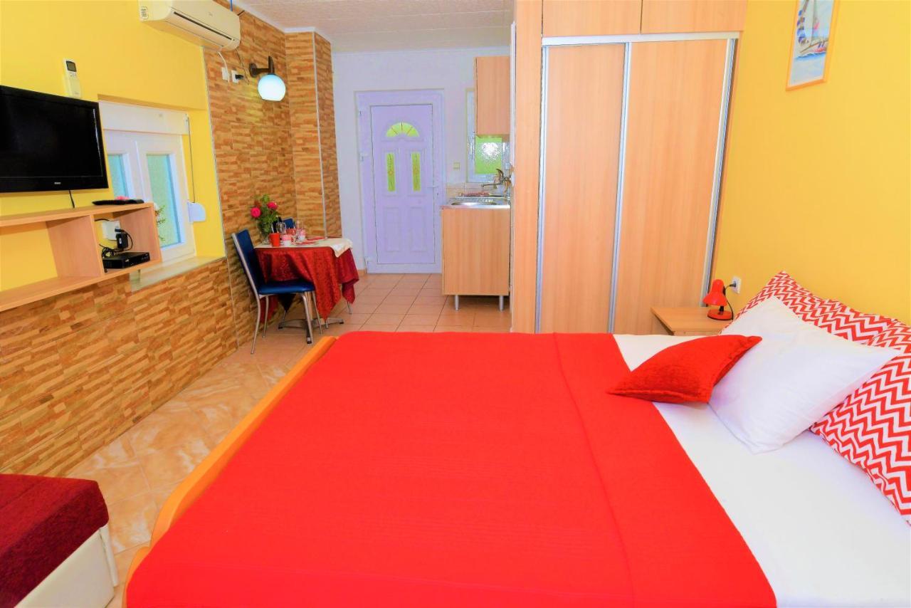 Apartments Okuka Tivat Bagian luar foto